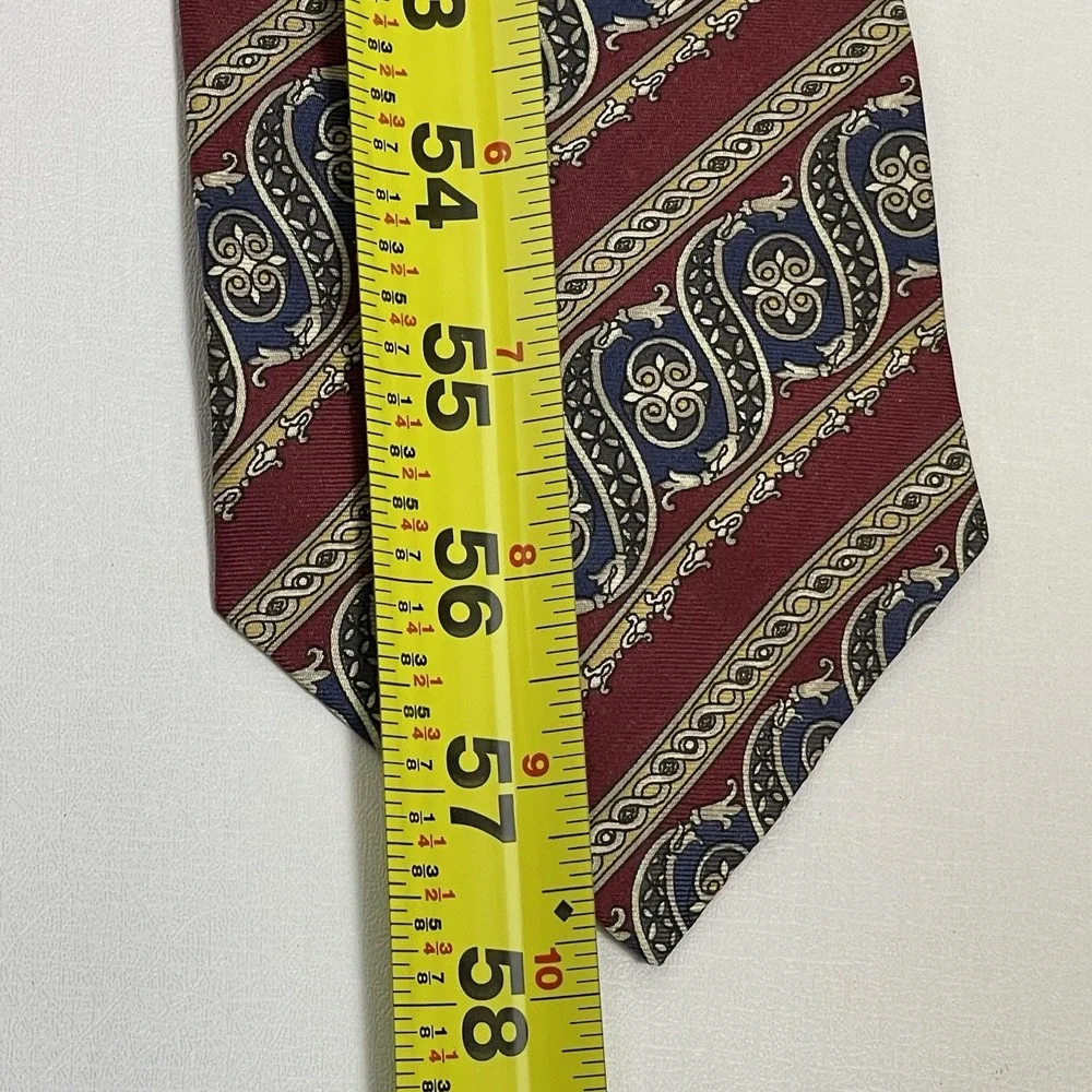 Oscar de la Renta Couture Collection Designer Silk Tie Red Geometric Necktie USA